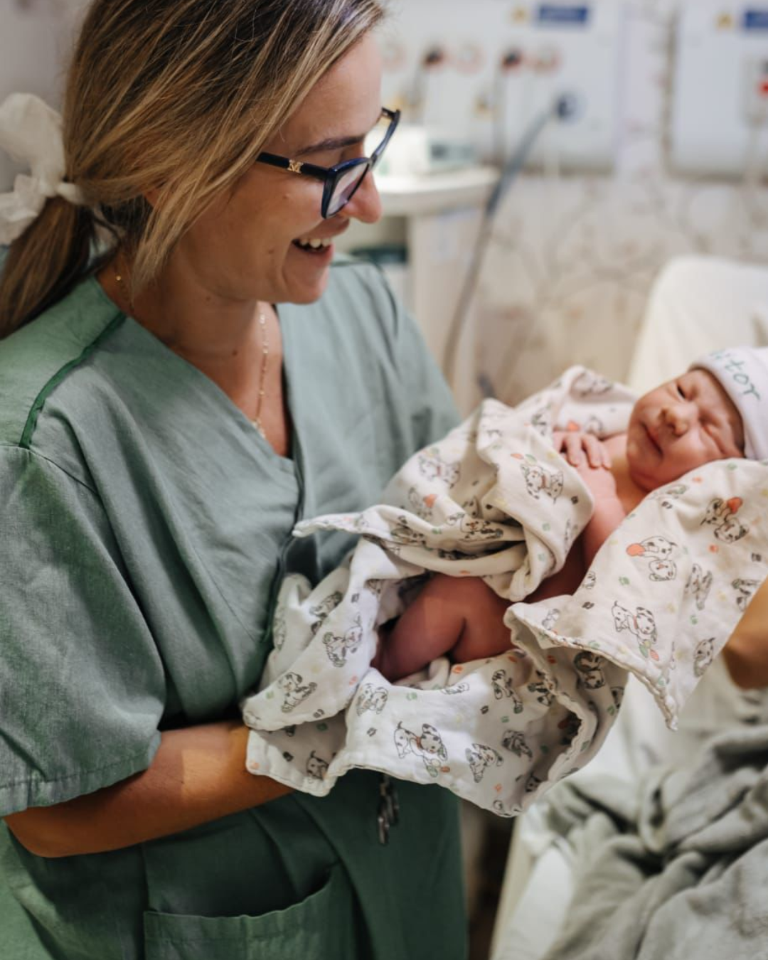 Clínica Nascer Brasília; clínica de ginecologia em Brasília; clínica de obstetrícia em Brasília; clínica de pediatria em Brasília; pré-natal humanizado em Brasília; parto humanizado em Brasília; parto respeitoso em Brasília; parto normal em Brasília; cesariana respeitosa em Brasília; acompanhamento pós-parto em Brasília; pediatra em Brasília; acompanhamento do bebê em Brasília; puericultura em Brasília; follow up de prematuros em Brasília; nutrologia infantil em Brasília; consultoria de amamentação em Brasília; fisioterapia dermato-funcional em Brasília; endocrinologia em Brasília; endocrinologia pediátrica em Brasília; gastroenterologia pediátrica em Brasília; cardiologia pediátrica em Brasília; alergologia em Brasília; imunologia em Brasília; nutrição clínica e funcional em Brasília; reprodução humana em Brasília; congelamento de óvulos em Brasília; planejamento familiar em Brasília; contracepção em Brasília; DIU em Brasília; menopausa em Brasília; reposição hormonal em Brasília; tratamento de endometriose em Brasília; tratamento de miomas em Brasília; tratamento de SOP em Brasília; tratamento de infertilidade em Brasília; clínica de vacinas em Brasília; vacinas para gestantes em Brasília; vacinas para crianças em Brasília; vacinas para adultos em Brasília; clínica de ultrassonografia em Brasília; ultrassom ginecológico em Brasília; ultrassom obstétrico em Brasília; ultrassom de endometriose em Brasília; ultrassom morfológico em Brasília; medicina fetal em Brasília; cardiotocografia em Brasília; exames de imagem em Brasília; exames laboratoriais em Brasília; clínica completa para saúde da mulher; clínica completa para saúde do bebê; atendimento humanizado em Brasília; equipe médica multidisciplinar em Brasília; clínica moderna em Brasília; clínica de referência em Brasília.